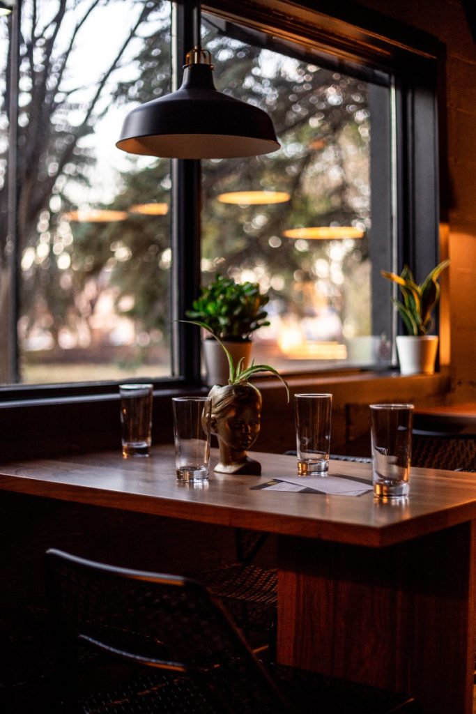 La iluminación es un aspecto clave a la hora de crear un ambiente en un restaurante