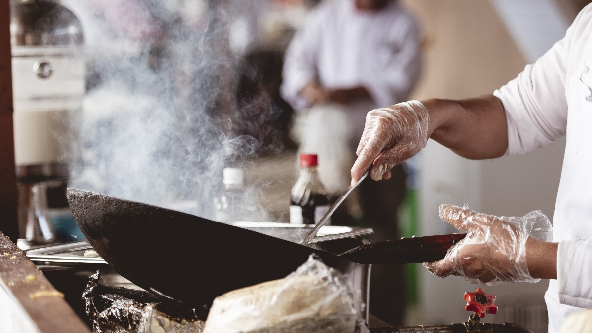 Qué soluciones hay para la cocina de un restaurante sin salida de humos?